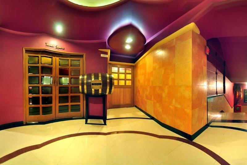 Infiniti Hotel And Spa Ιντόρ Εξωτερικό φωτογραφία